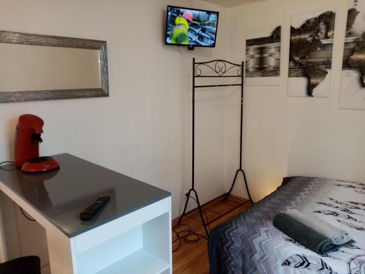 Studio 10 Avec Wifi ลิมอจส์ ภายนอก รูปภาพ